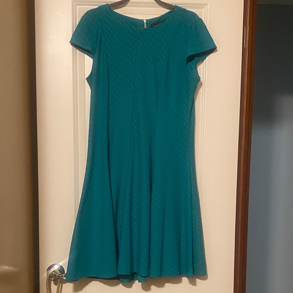 Jessica Howard teal dress